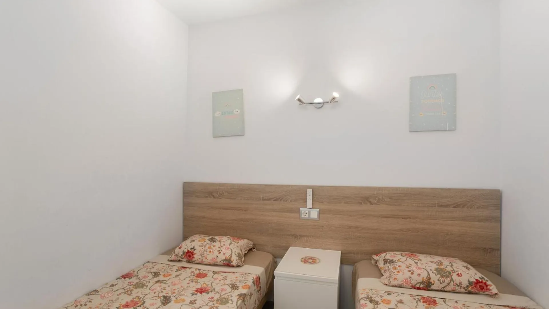 El Nido De Los Angeles Apartamentos 普拉亚戴尔雷安格莱斯 西班牙