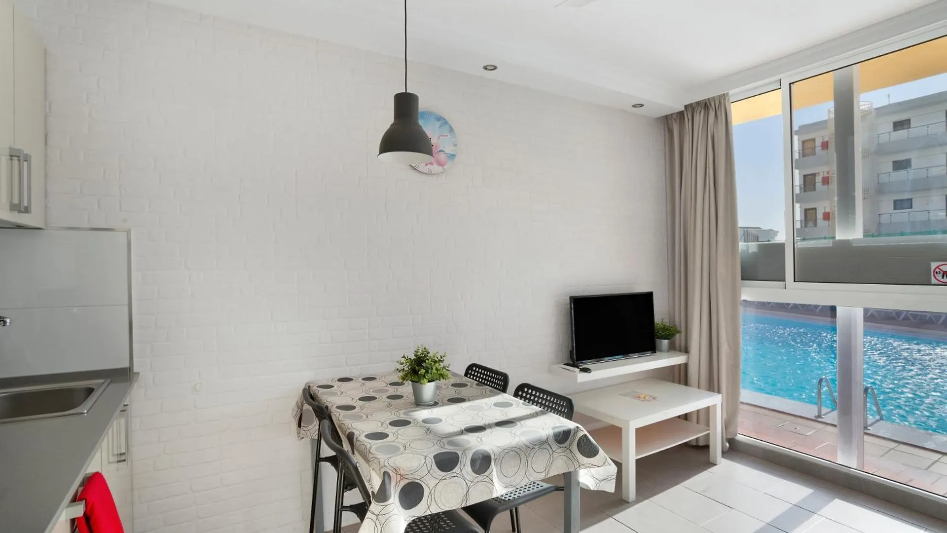 El Nido De Los Angeles Apartamentos 普拉亚戴尔雷安格莱斯 公寓