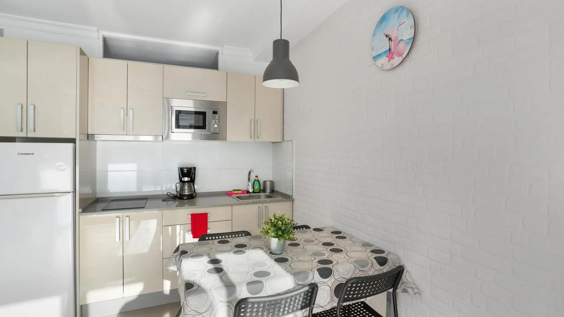 公寓 El Nido De Los Angeles Apartamentos 普拉亚戴尔雷安格莱斯 西班牙