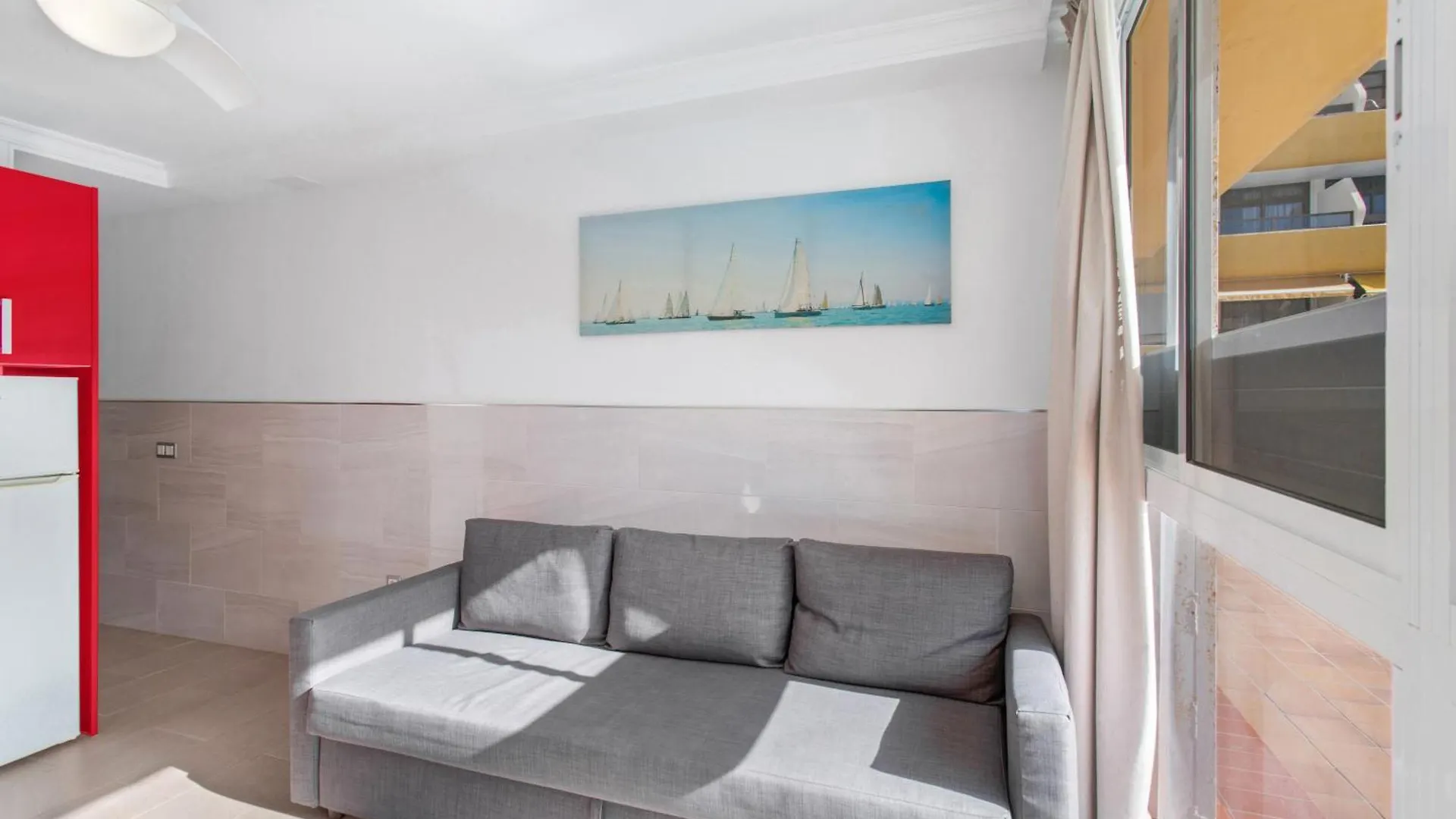 El Nido De Los Angeles Apartamentos 普拉亚戴尔雷安格莱斯