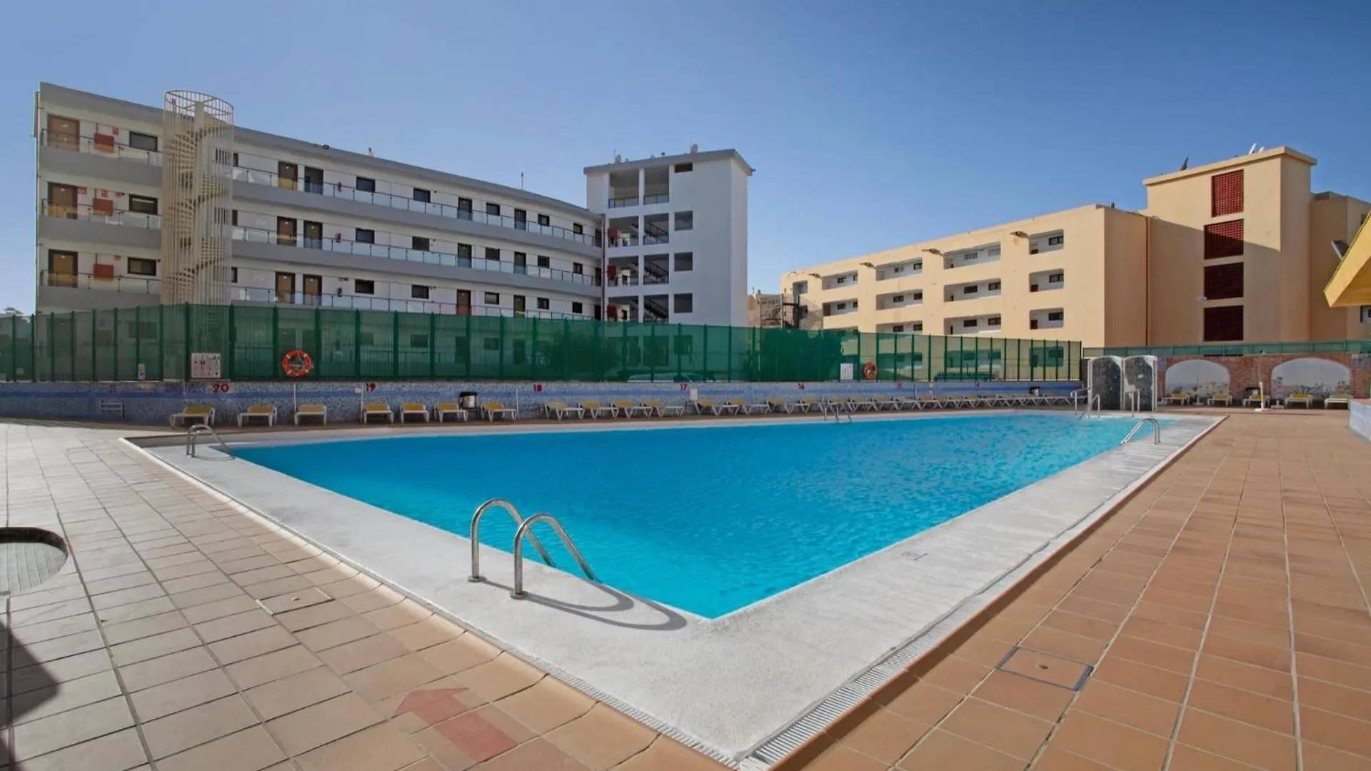 El Nido De Los Angeles Apartamentos 普拉亚戴尔雷安格莱斯