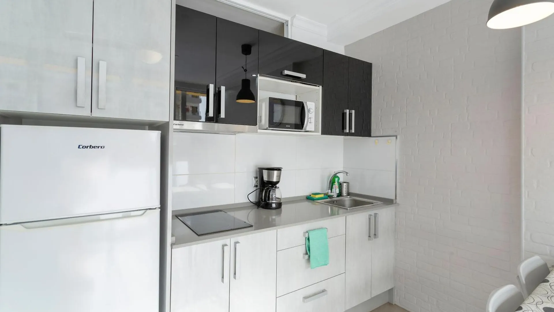 El Nido De Los Angeles Apartamentos 普拉亚戴尔雷安格莱斯 0*,